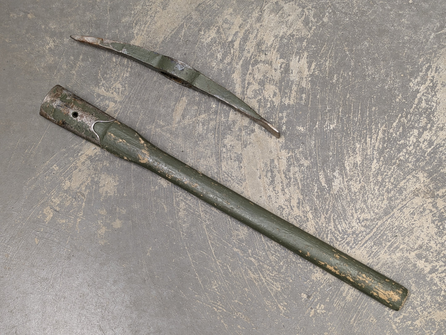 J.T. Parkes Infantry Short Pick Axe - Dated 1985