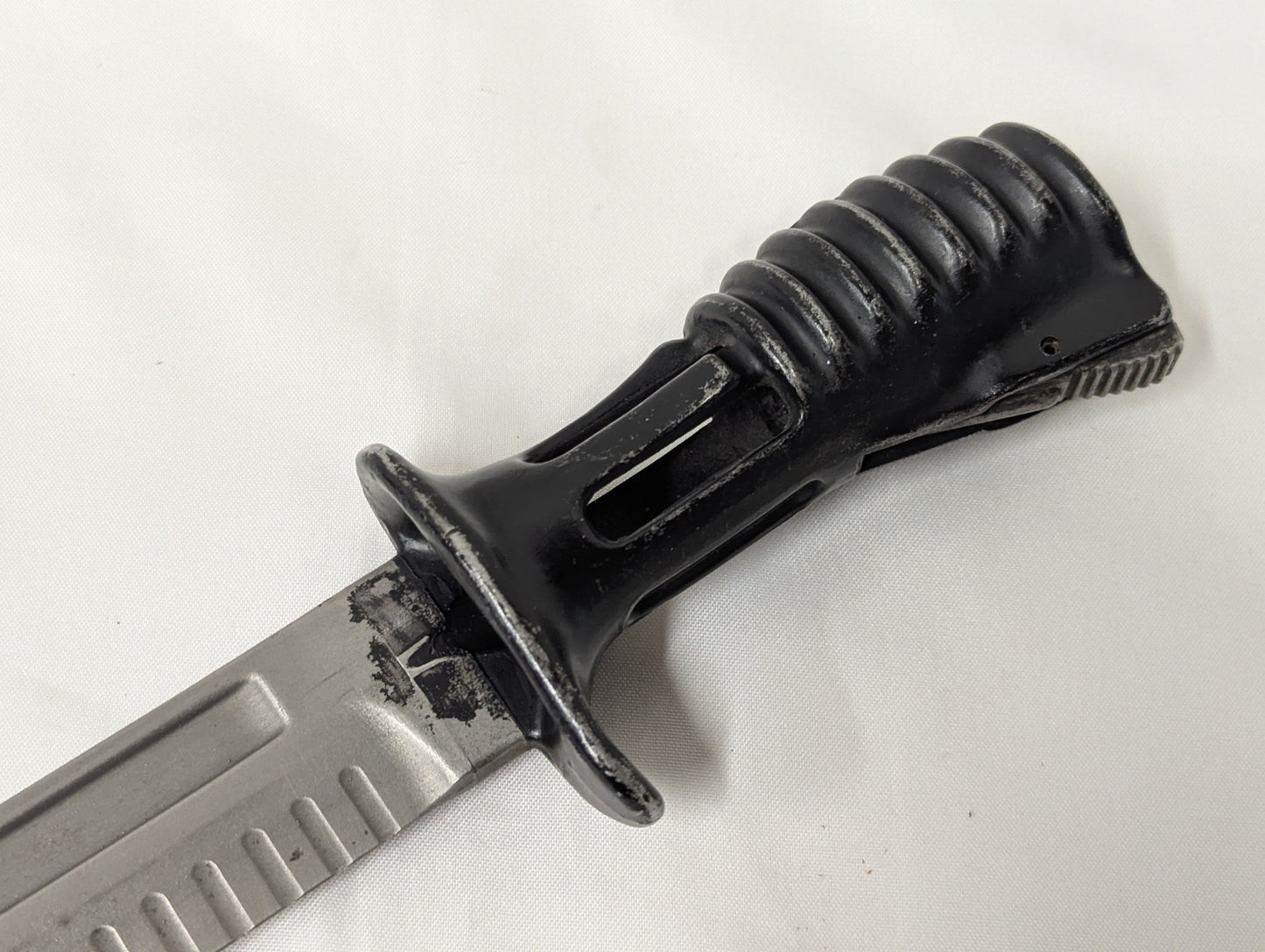 British Army L3A1 Bayonet for SA80 Rifle with Black Plastic Bayonet Frog and MTP PLCE Scabbard