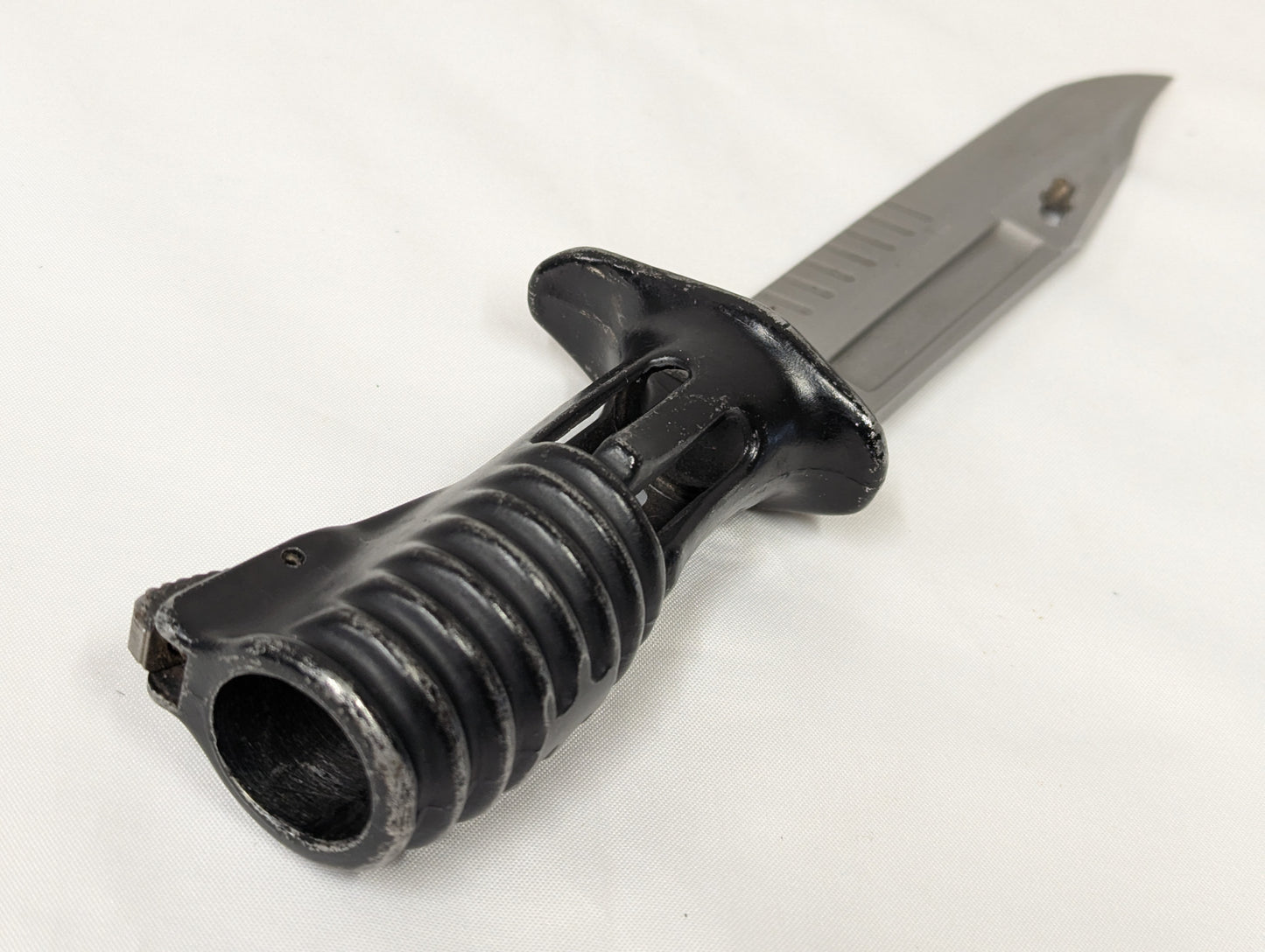 British Army L3A1 Bayonet for SA80 Rifle with Black Plastic Bayonet Frog and MTP PLCE Scabbard