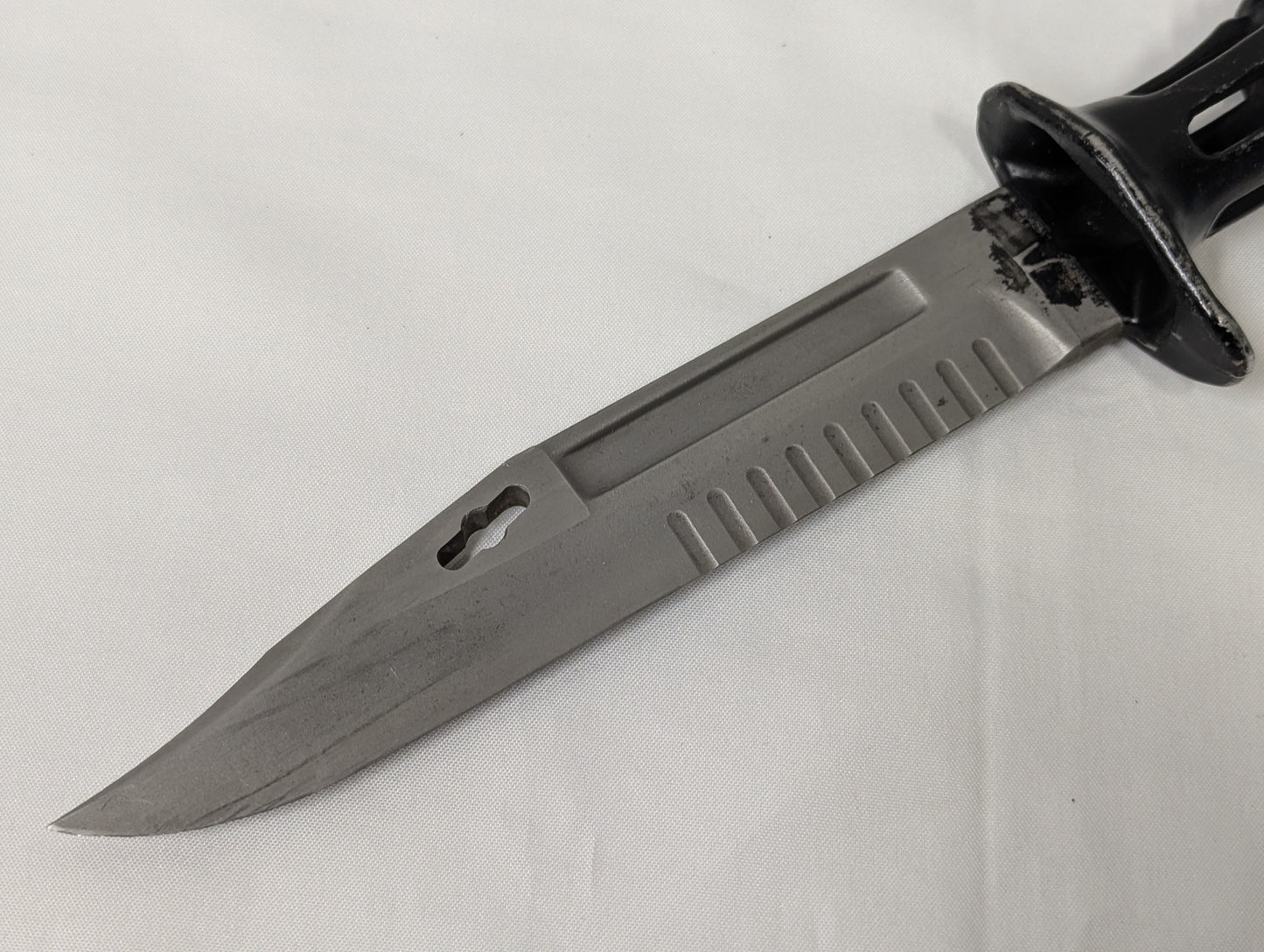 British Army L3A1 Bayonet for SA80 Rifle with Black Plastic Bayonet Frog and MTP PLCE Scabbard
