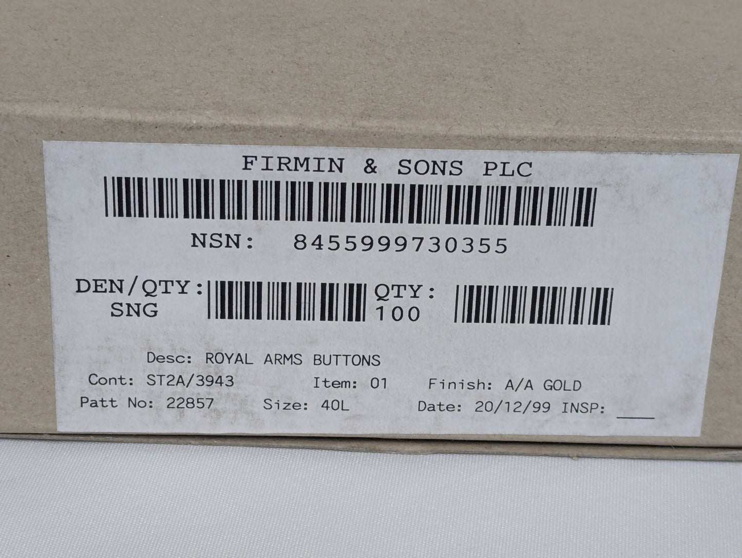 British Army The Royal Coat of Arms General Service List Buttons 40L