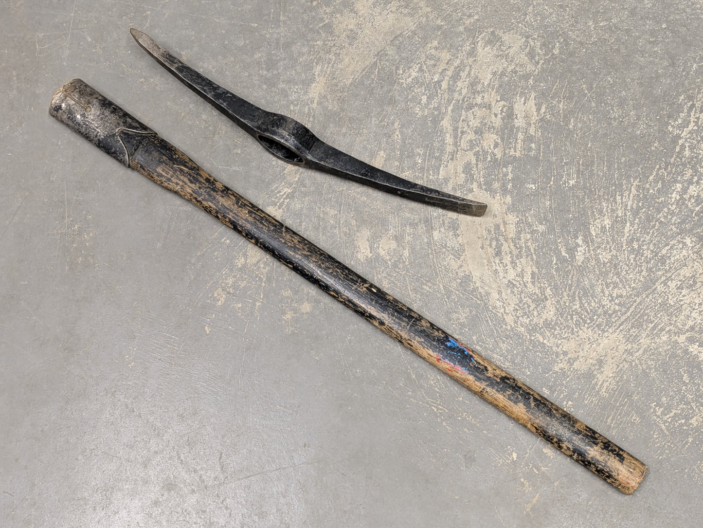 W. Gilpin 4.5lb Pick Axe - Dated 1983