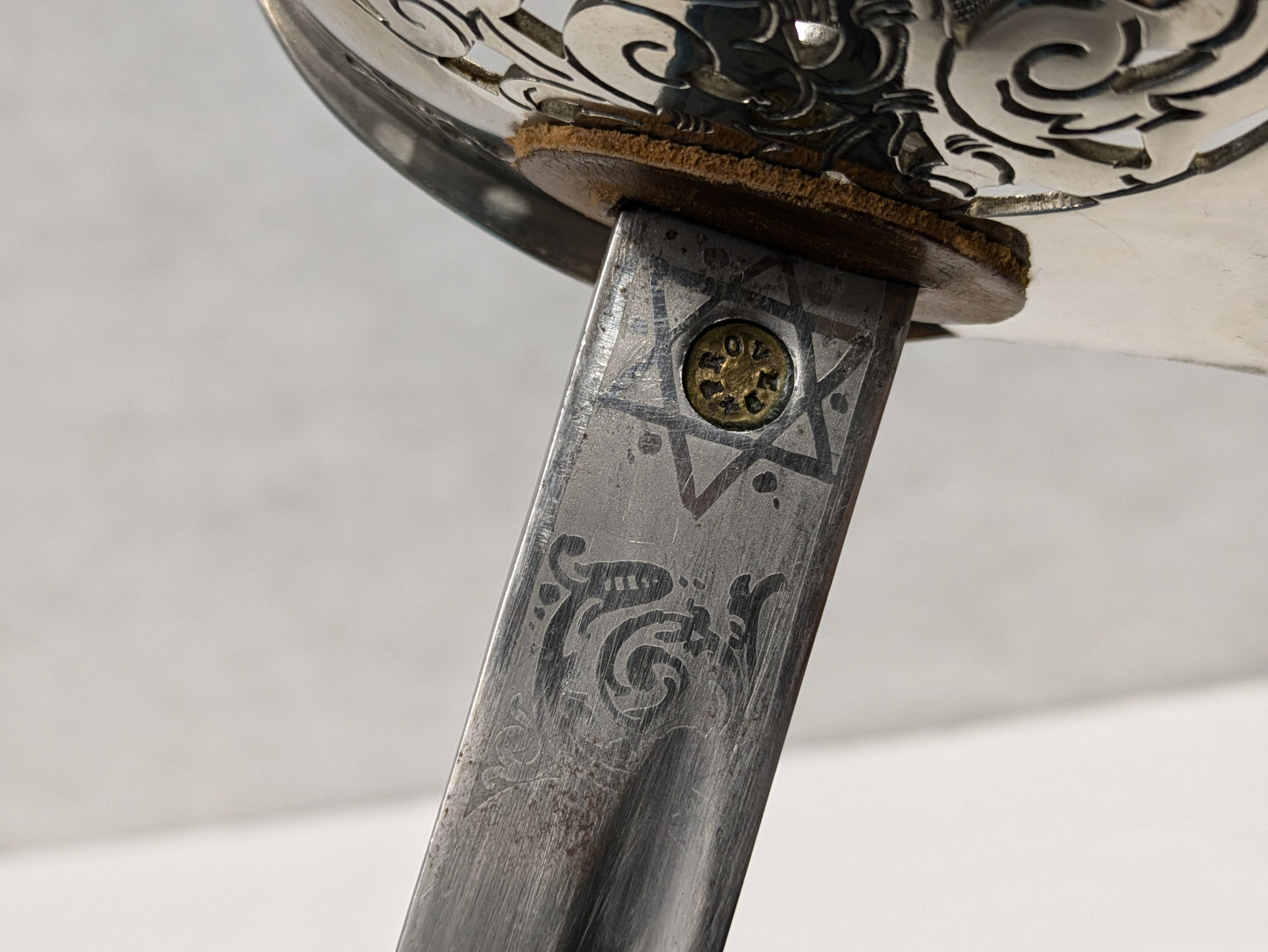 British 1897 Pattern Royal Artillery Officers Sword