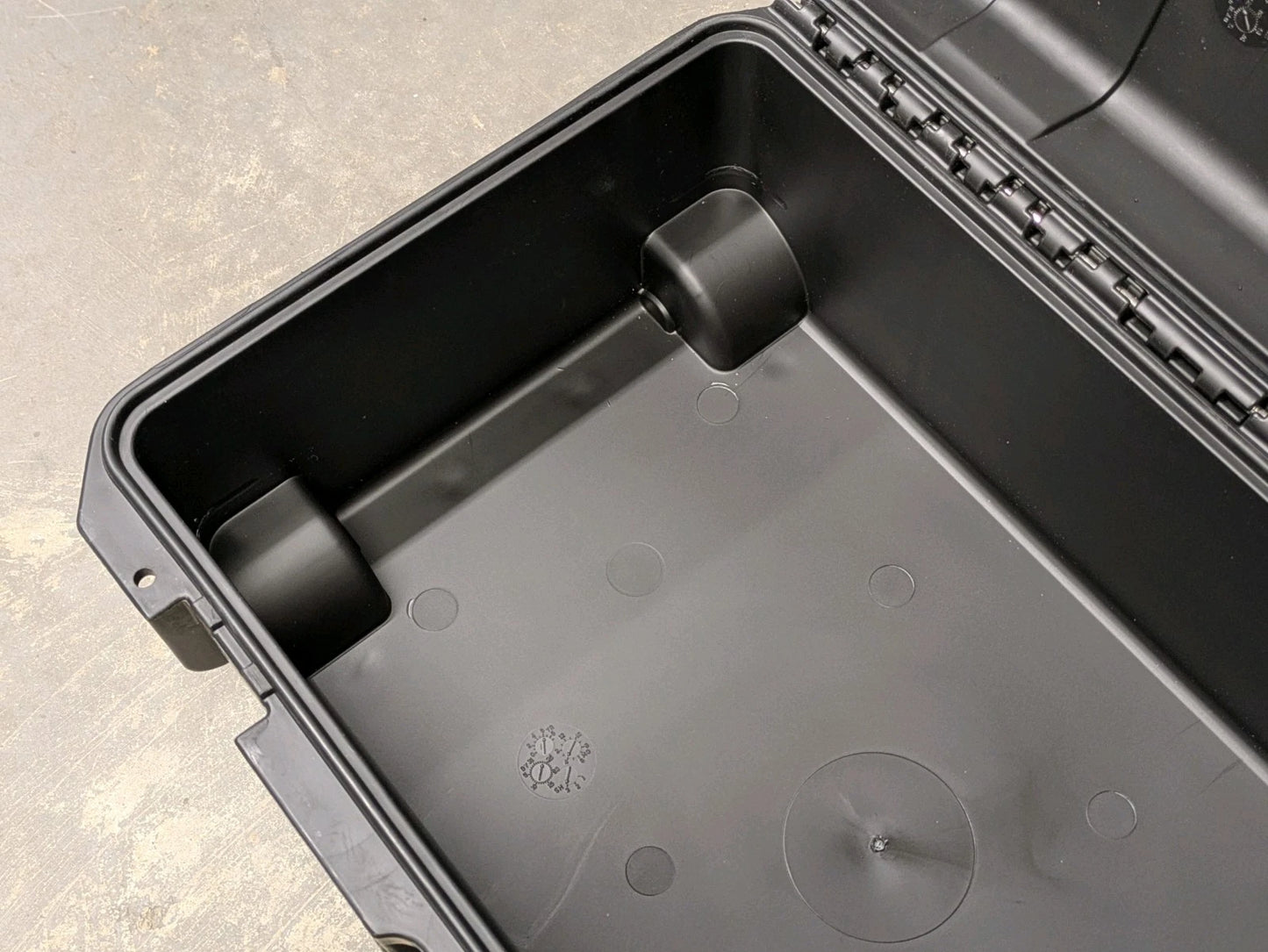 Peli iM2500 Protector Pelican Storm Case Travel Flight Equipment Box on Wheels