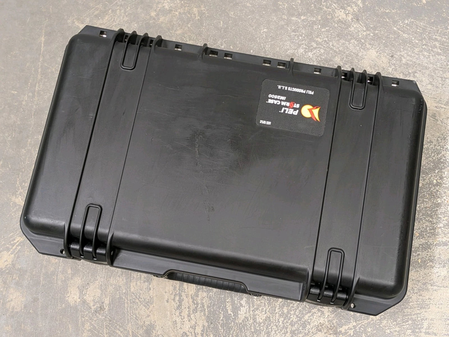 Peli iM2500 Protector Pelican Storm Case Travel Flight Equipment Box on Wheels