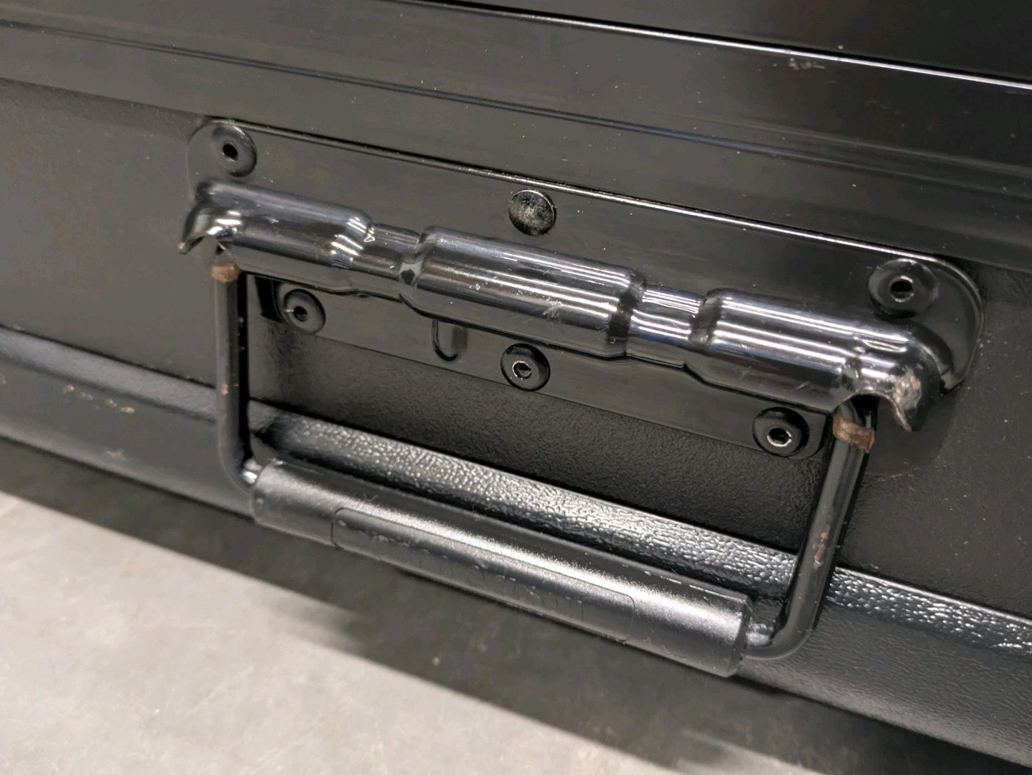 Black Storage Flight Equipment Wheeled Flat Screen Case Box