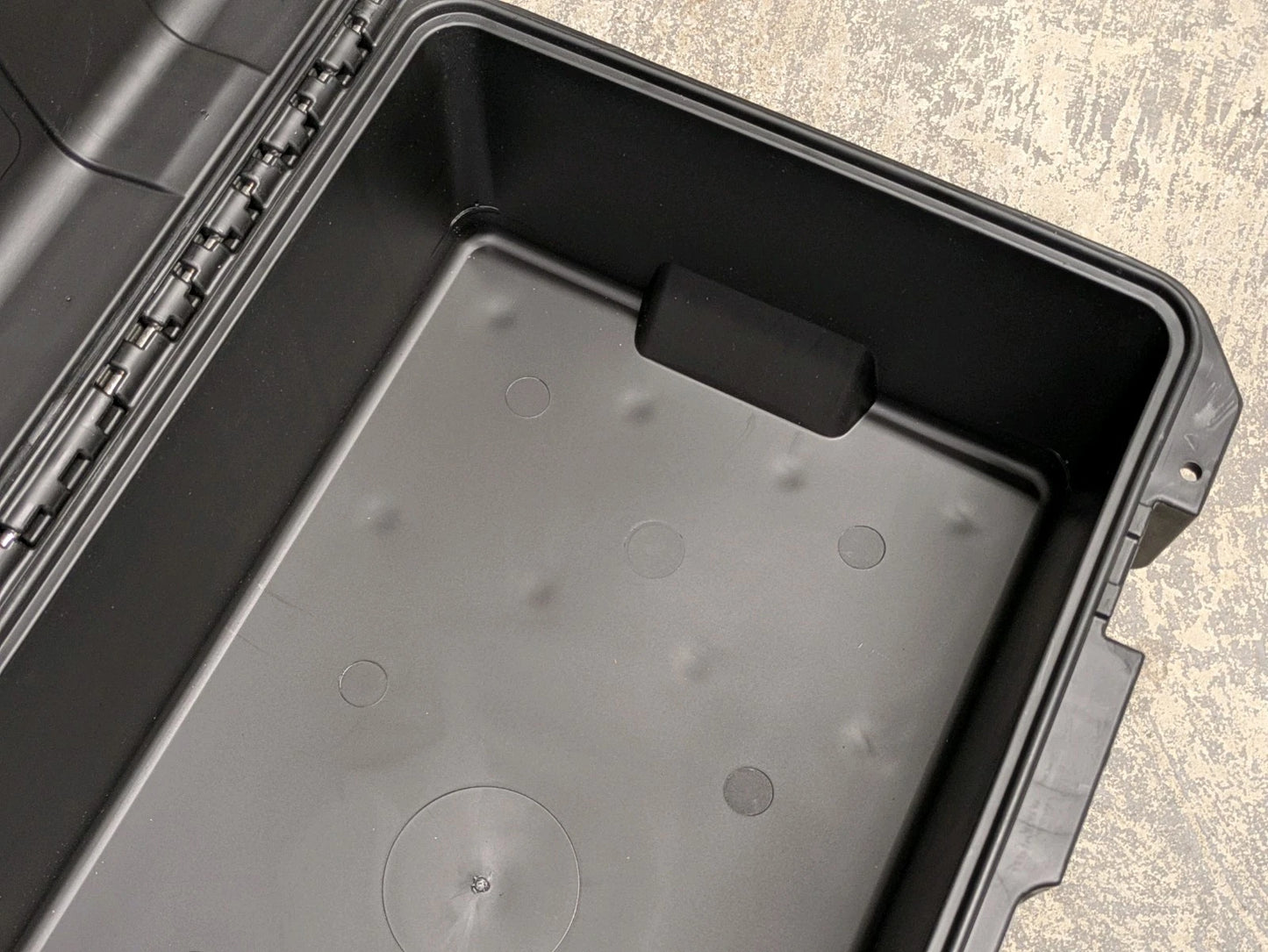 Peli iM2500 Protector Pelican Storm Case Travel Flight Equipment Box on Wheels