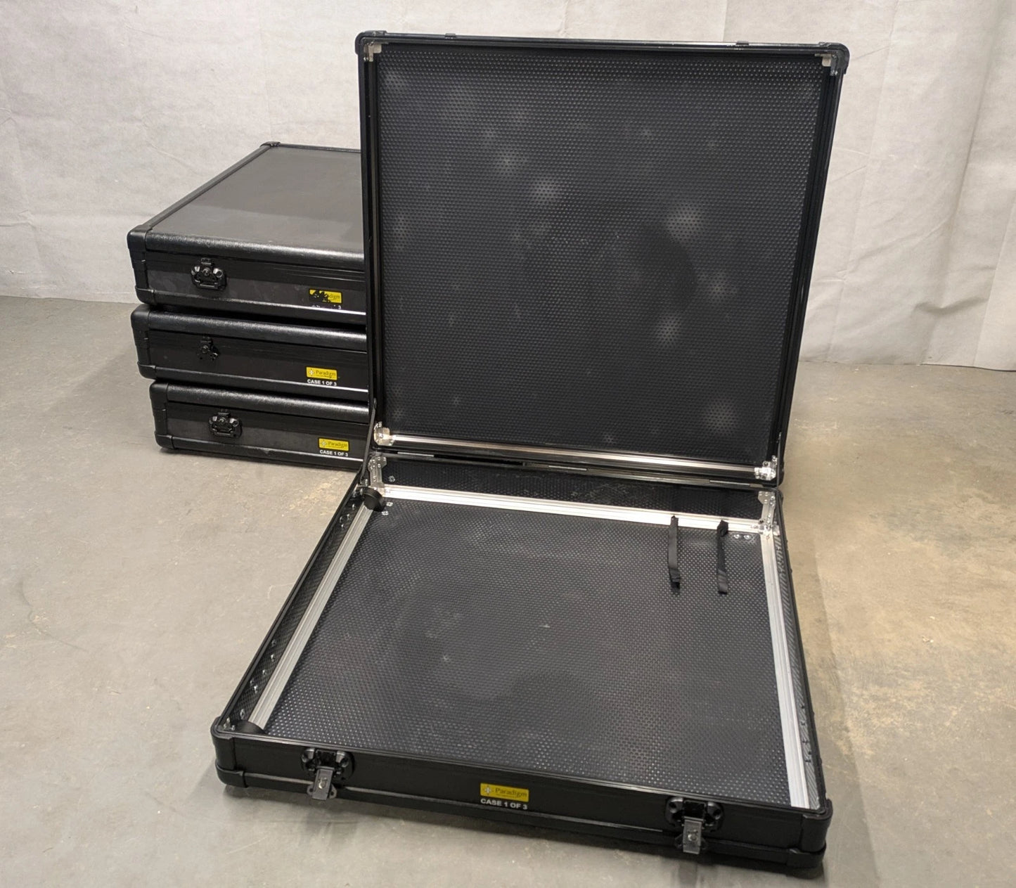 Black Storage Flight Equipment Wheeled Flat Screen Case Box