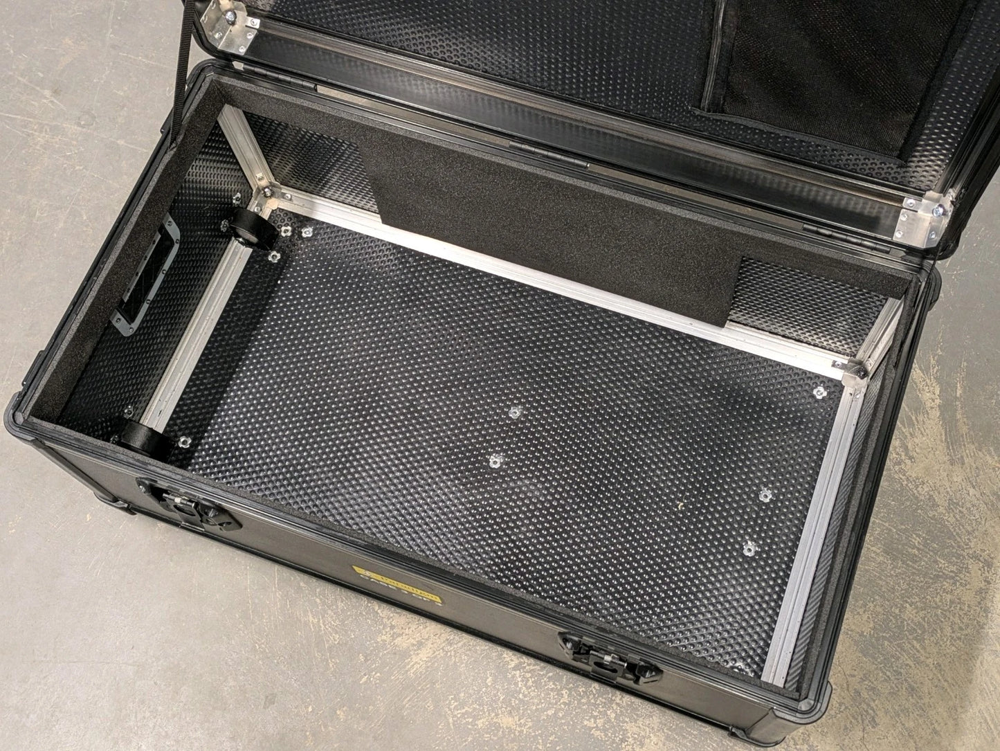 Black Storage Flight Equipment Lockable Wheeled Tote Case Box