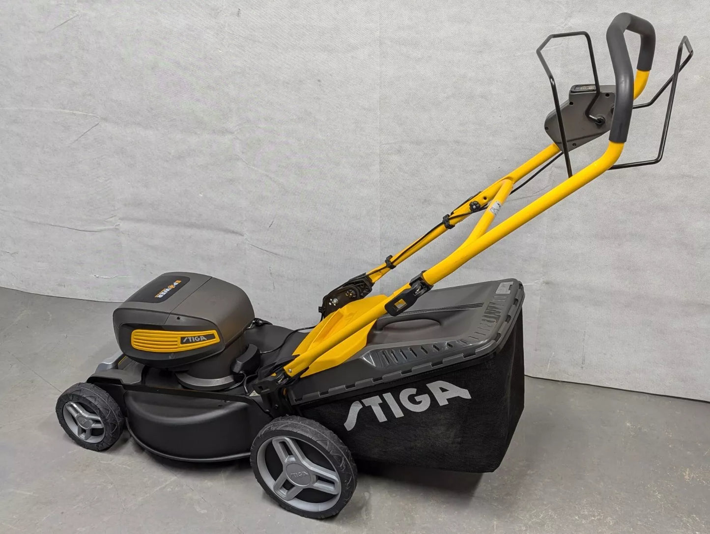 Stiga Combi 753 SQ AE Premium 4 in 1 Battery Powered Lawnmower - NEW