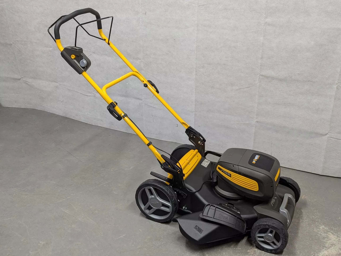 Stiga Combi 753 SQ AE Premium 4 in 1 Battery Powered Lawnmower - NEW