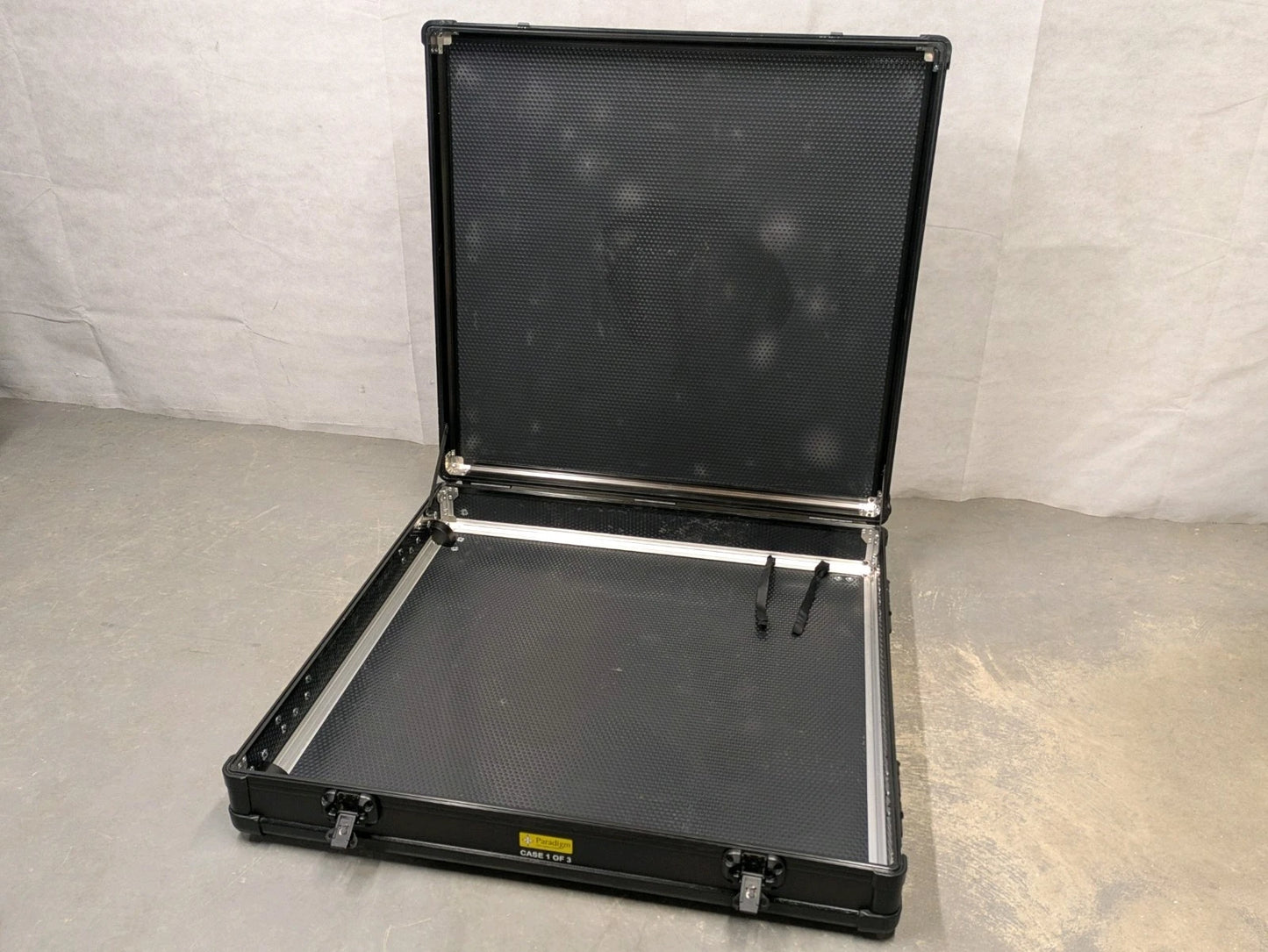 Black Storage Flight Equipment Wheeled Flat Screen Case Box