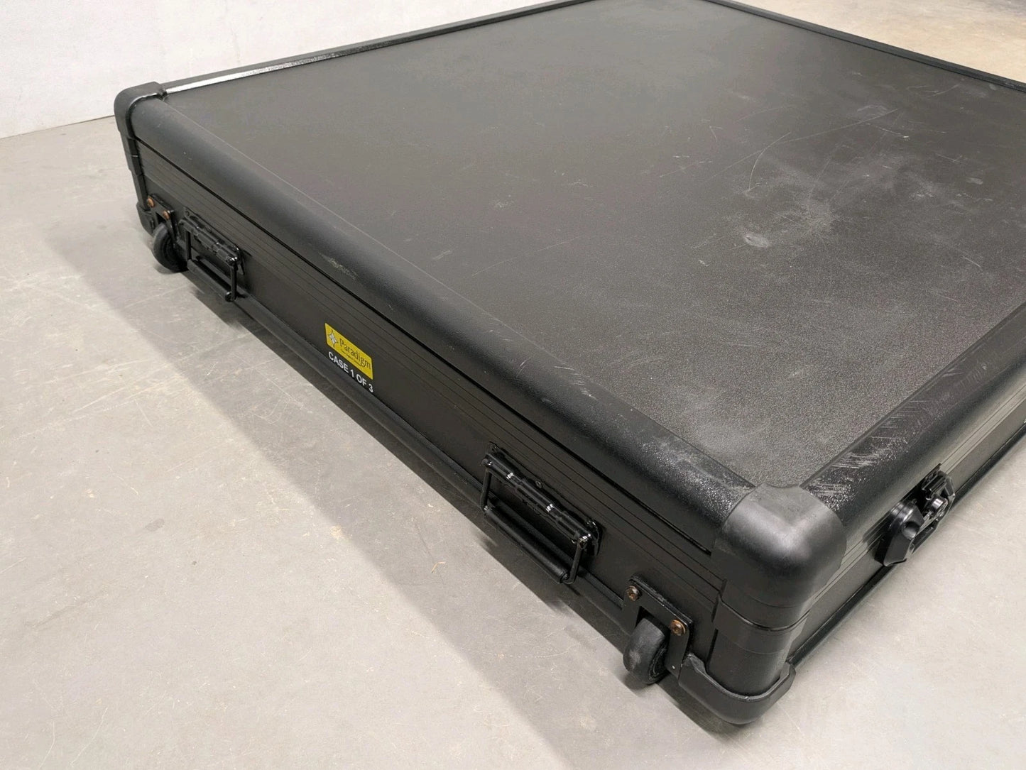 Black Storage Flight Equipment Wheeled Flat Screen Case Box