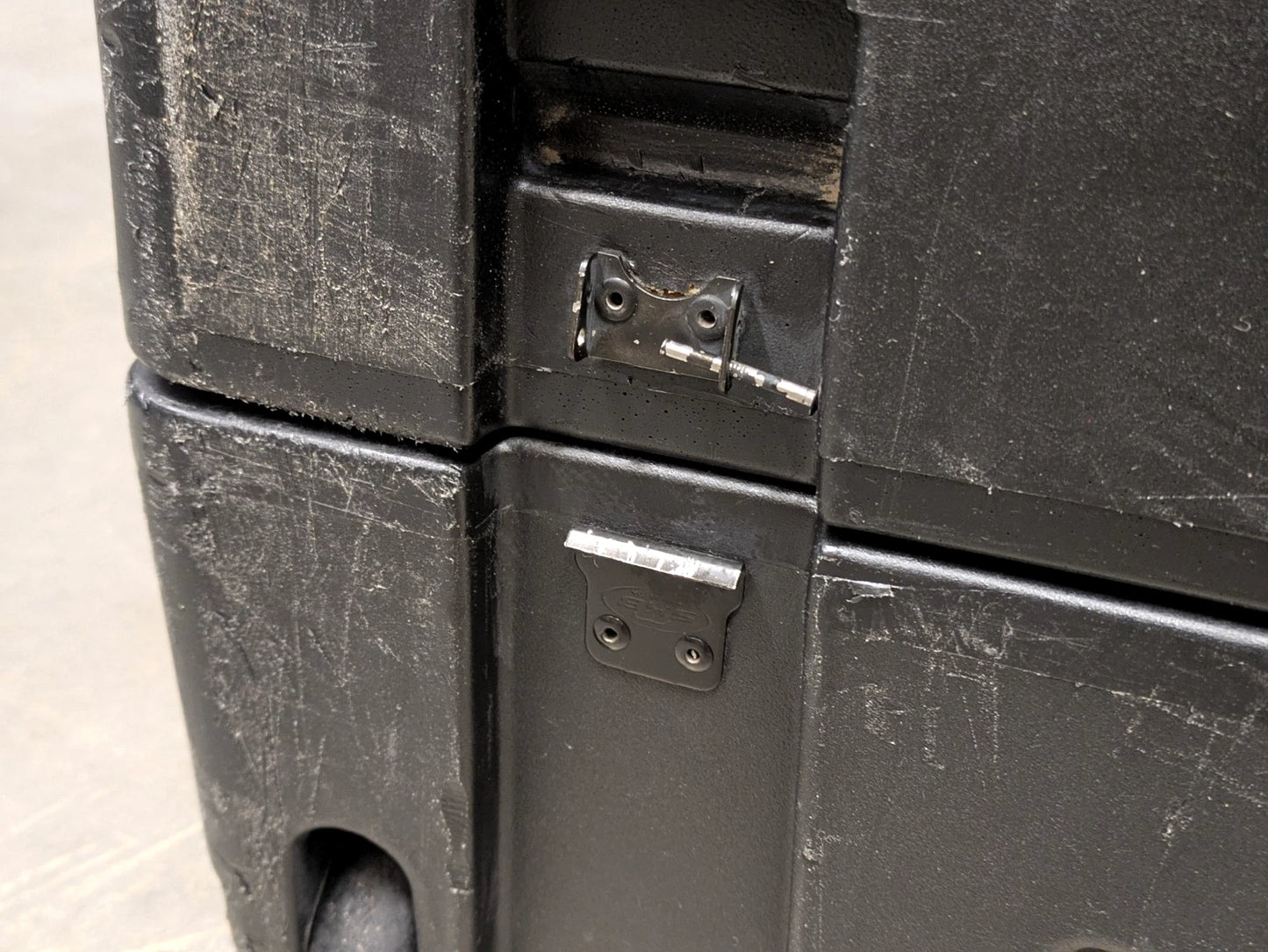 SKB 19" 5U Wheeled Double End Rack Mount Case Box