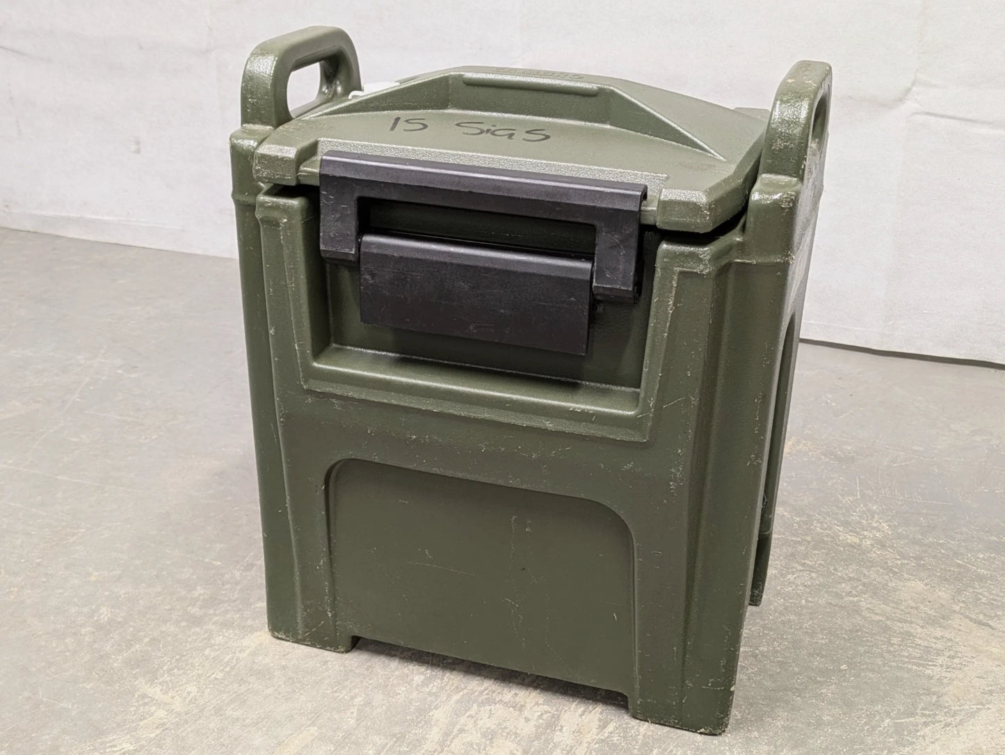Cambro UC250 Insulated Hot & Cold Drinks Dispenser