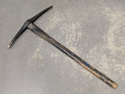 W. Gilpin 4.5lb Pick Axe - Dated 1983
