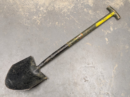 Bulldog 3 ft General Service Shovel - Dated 1985