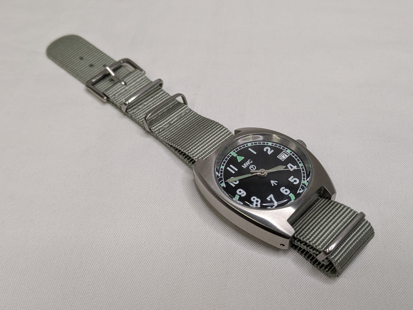 MWC W10 1970s Pattern General Service 24 Jewel Automatic Military Watch