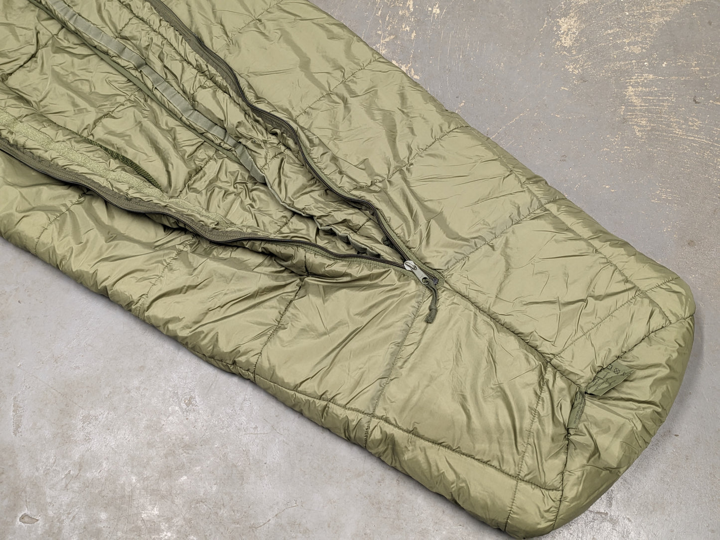 Arctic Extreme Cold Weather Sleeping Bag - Dated 2004