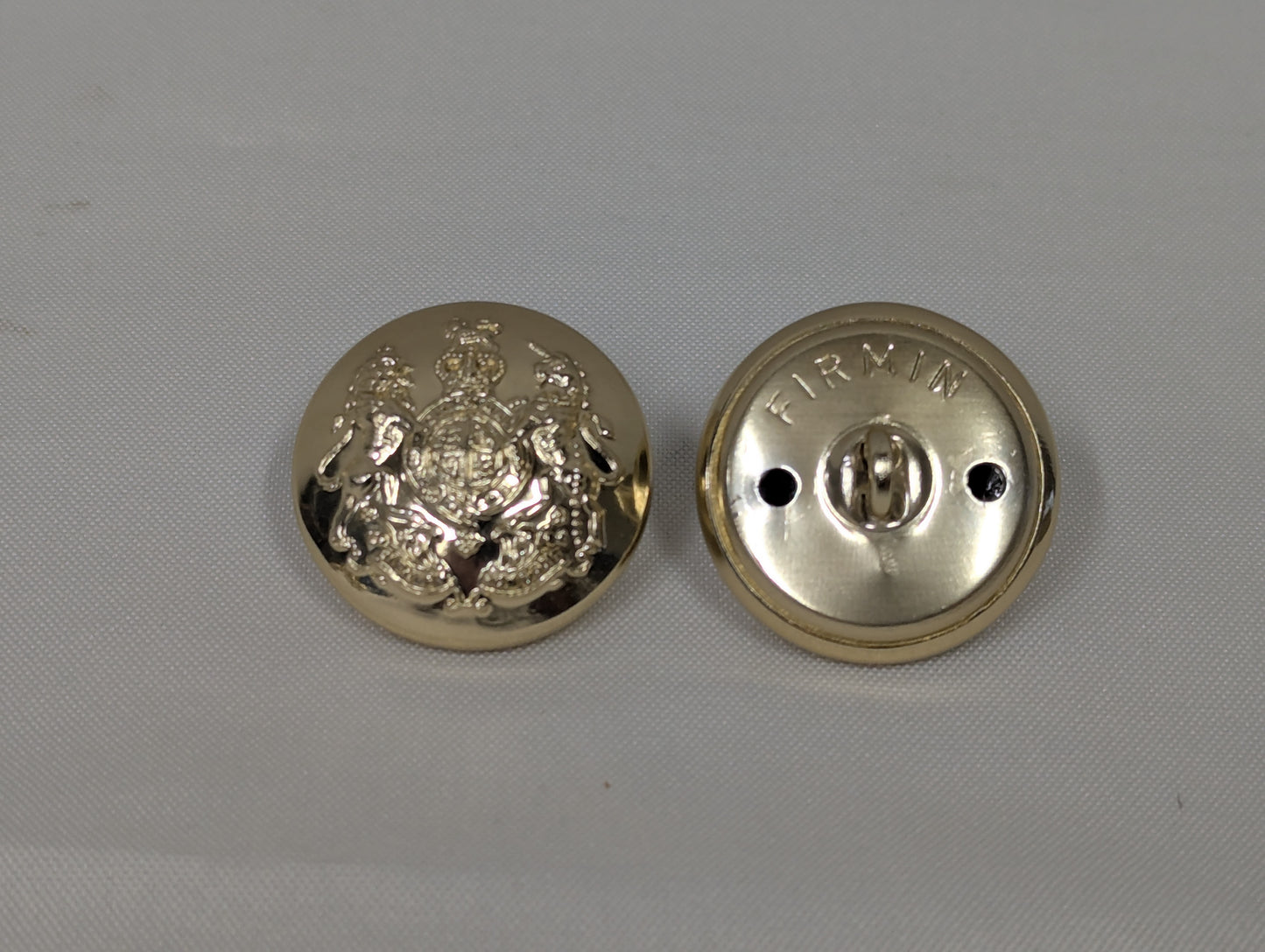 British Army The Royal Coat of Arms General Service List Buttons 40L