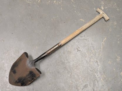 Spear & Jackson 3 ft General Service Shovel - Dated 1987