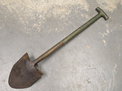 Bulldog 3 ft General Service Shovel - Dated 1985