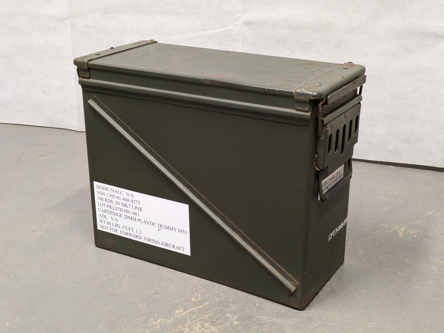 US Army M548 Ammo Ammunition Storage Box Can with 100 x 20mm M51A4N Plastic Dummy Rounds