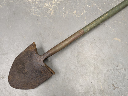 Bulldog 3 ft General Service Shovel - Dated 1985