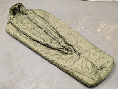 Arctic Extreme Cold Weather Sleeping Bag - Dated 2004