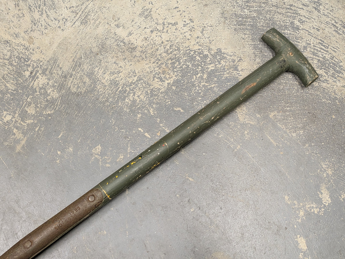 Bulldog 3 ft General Service Shovel - Dated 1985