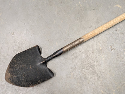 Spear & Jackson 3 ft General Service Shovel - Dated 1987