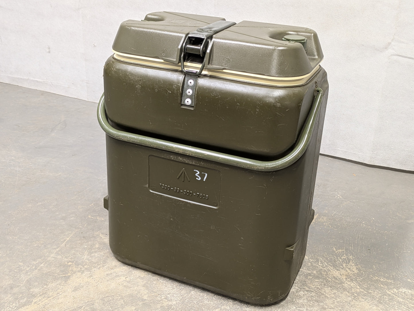 Norwegian Food Container 18L Insulated Hot Cold Food Drink Box