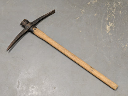 Griffin 4.5lb Pick Axe - World War II - Dated 1943