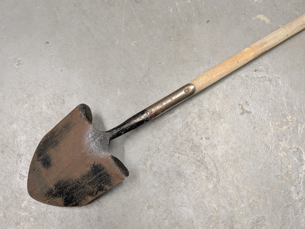Spear & Jackson 3 ft General Service Shovel - Dated 1987