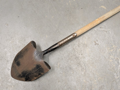 Spear & Jackson 3 ft General Service Shovel - Dated 1987