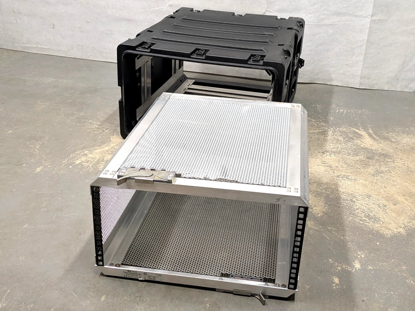 SKB 19" 5U Wheeled Double End Rack Mount Case Box
