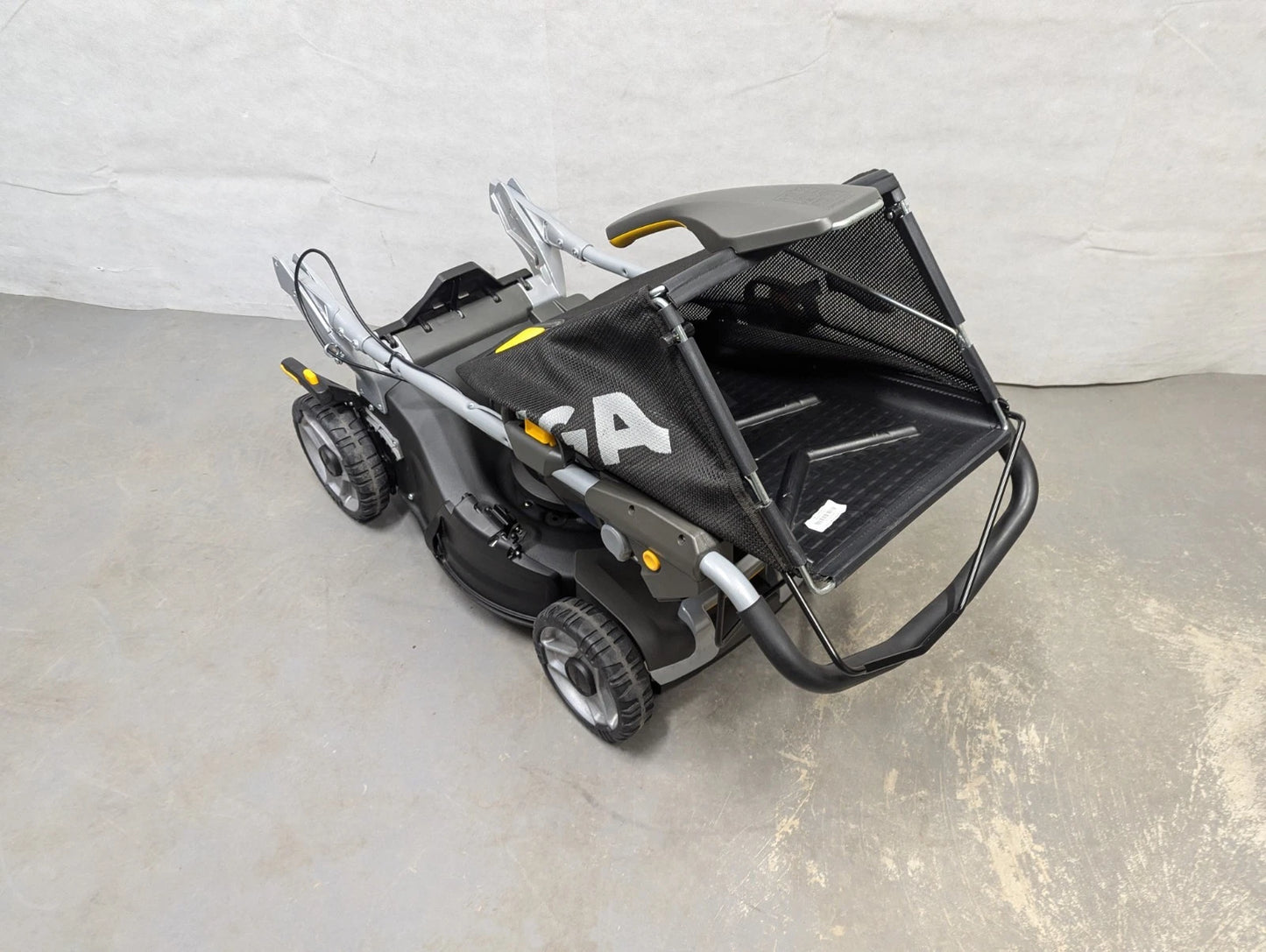 Stiga Twinclip 950 SQ AE 48V Cordless 4-in-1 Battery Powered Lawn Mower 48cm