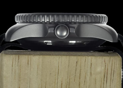 MWC 300M Quartz Military Stainless Steel Divers Watch NSN 6645-99-157-3496