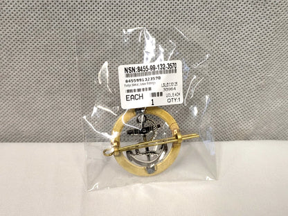 Royal Navy RN Junior Ratings Cap Badge