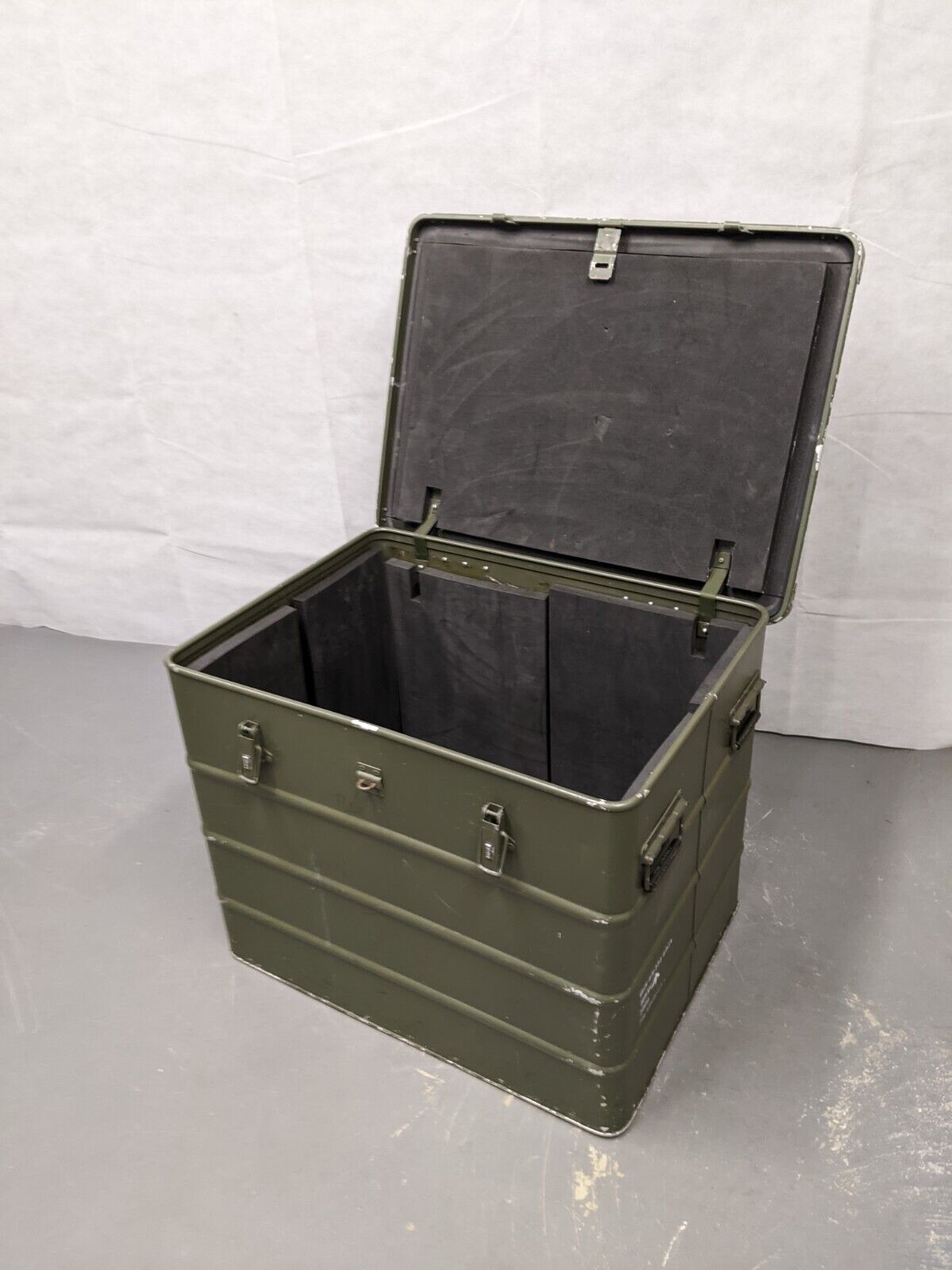 Polyforms Ltd Vintage Single Lid Aluminium Transport Flight Storage Case Box