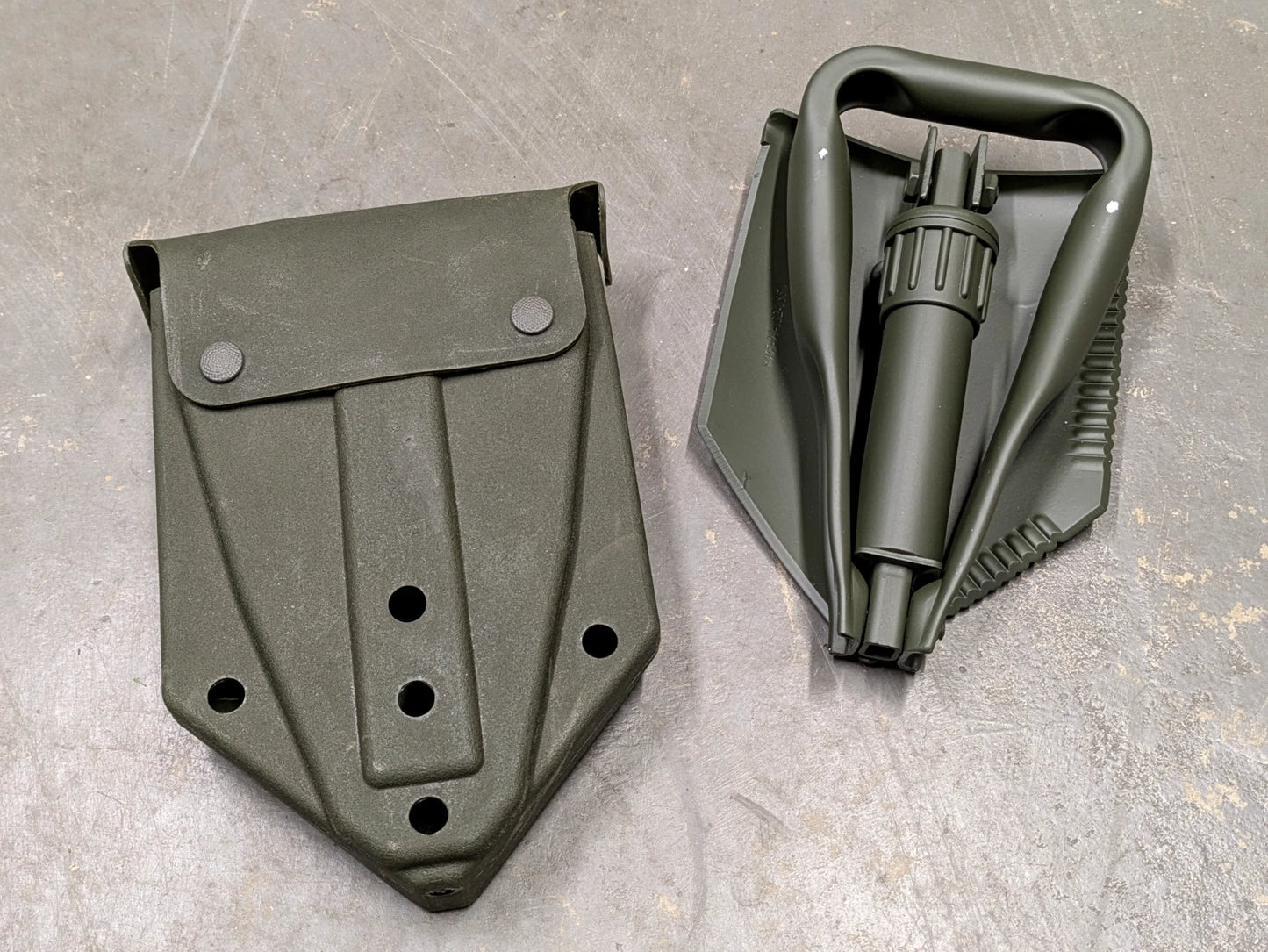Trifold Entrenching Shovel Spade Tool & Case - NEW