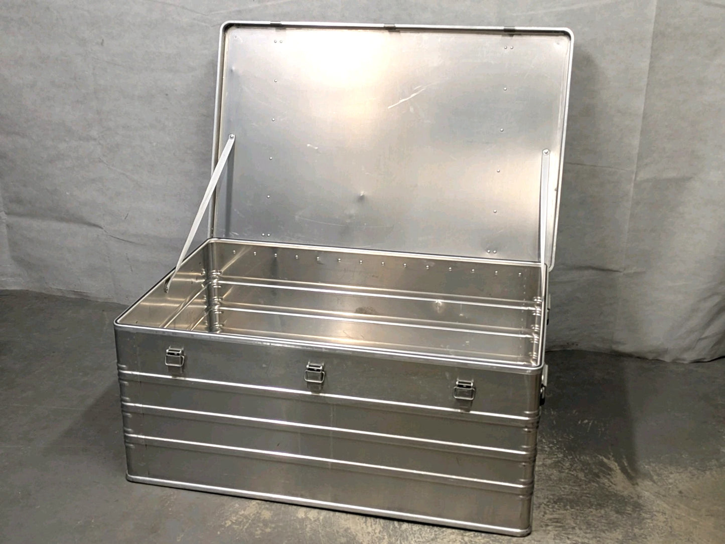 Zarges XXL Aluminium Lockable Transport Equipment Flight Storage Case Box