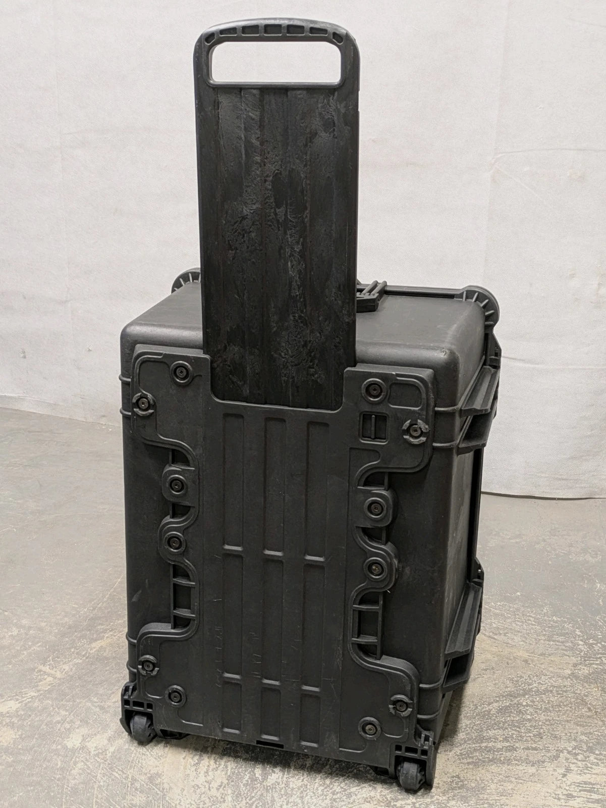 Peli 1620 Protector Pelican Case Travel Flight Equipment Box on Wheels