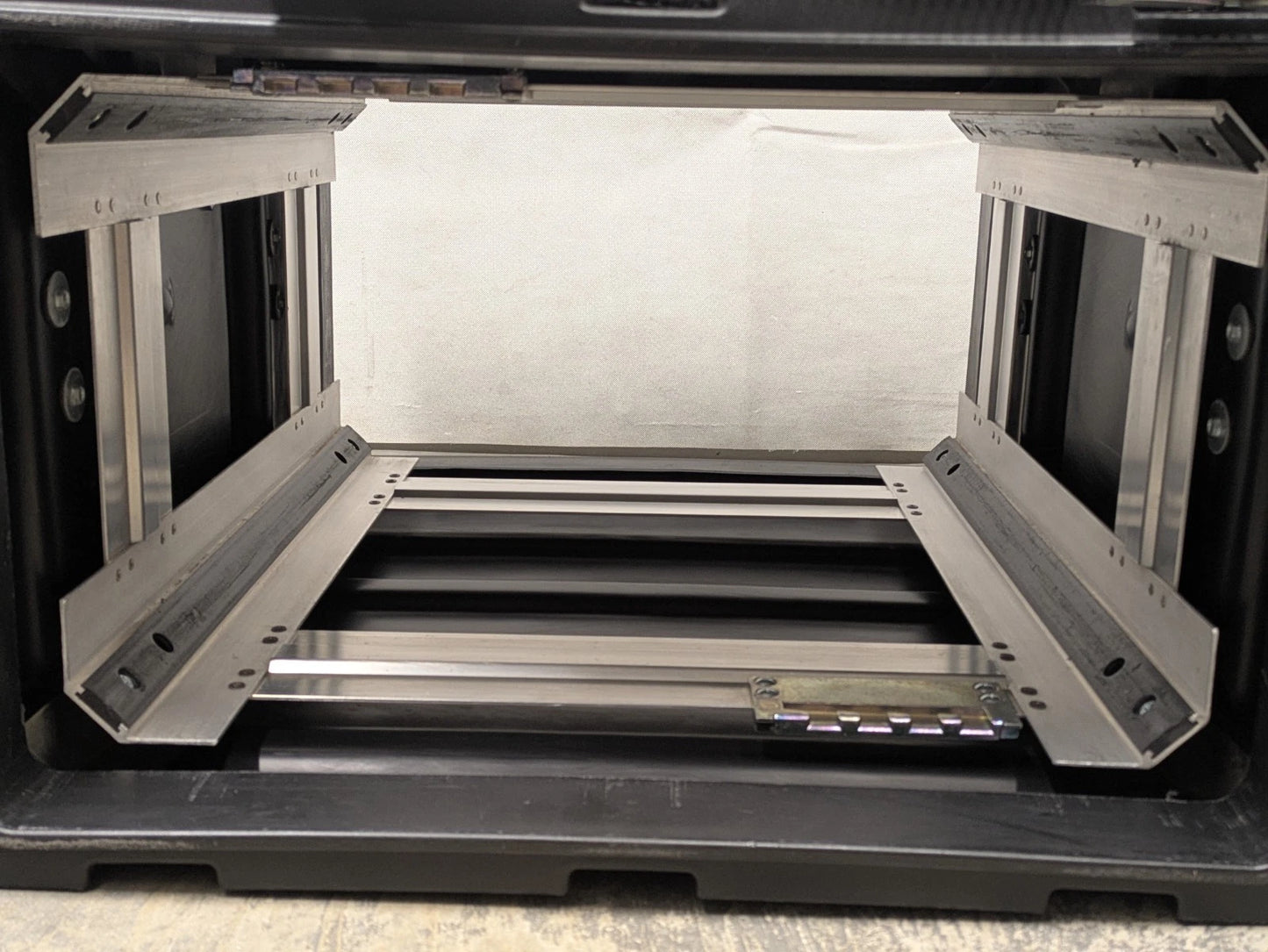 SKB 19" 5U Wheeled Double End Rack Mount Case Box