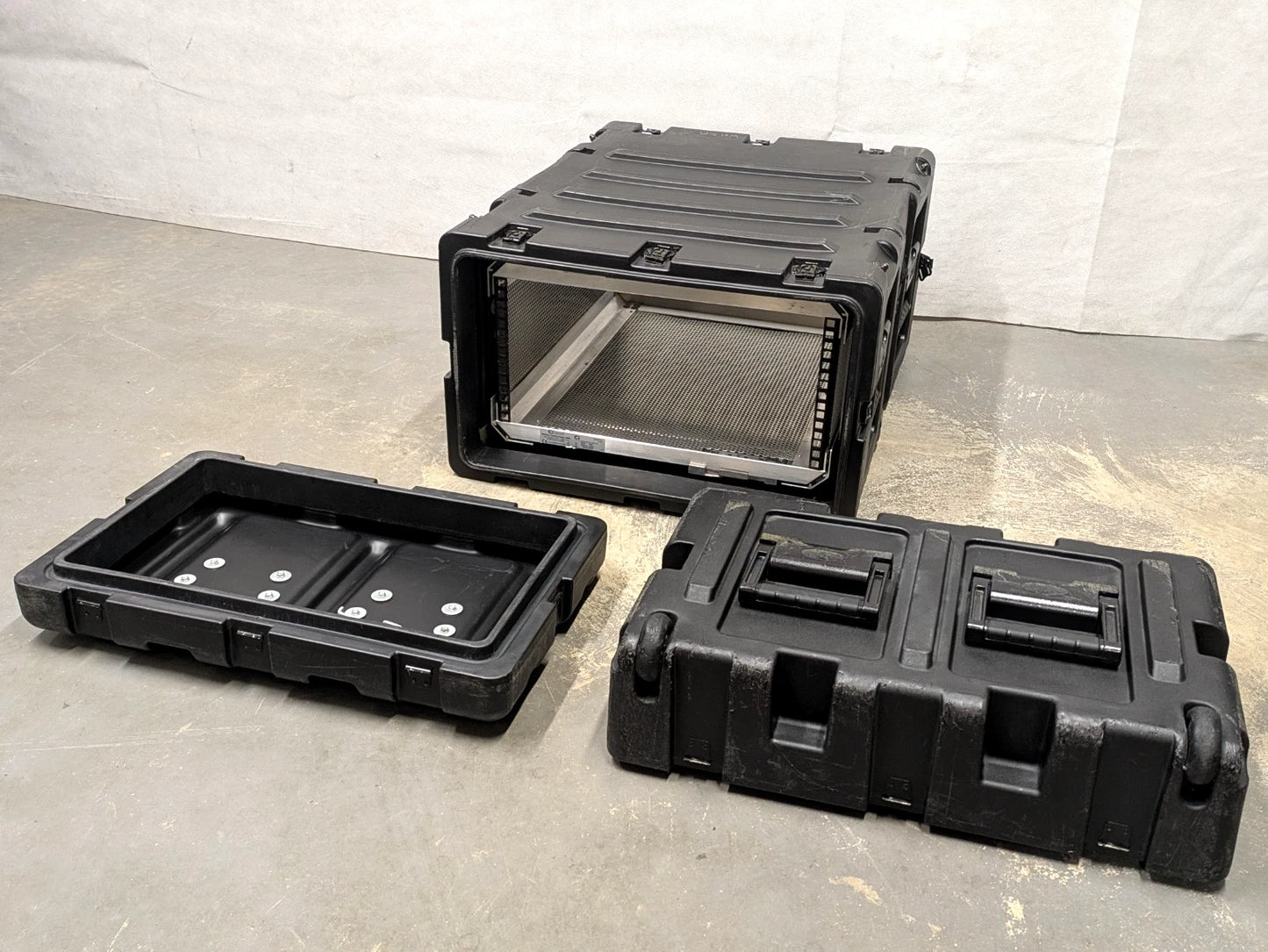 SKB 19" 5U Wheeled Double End Rack Mount Case Box