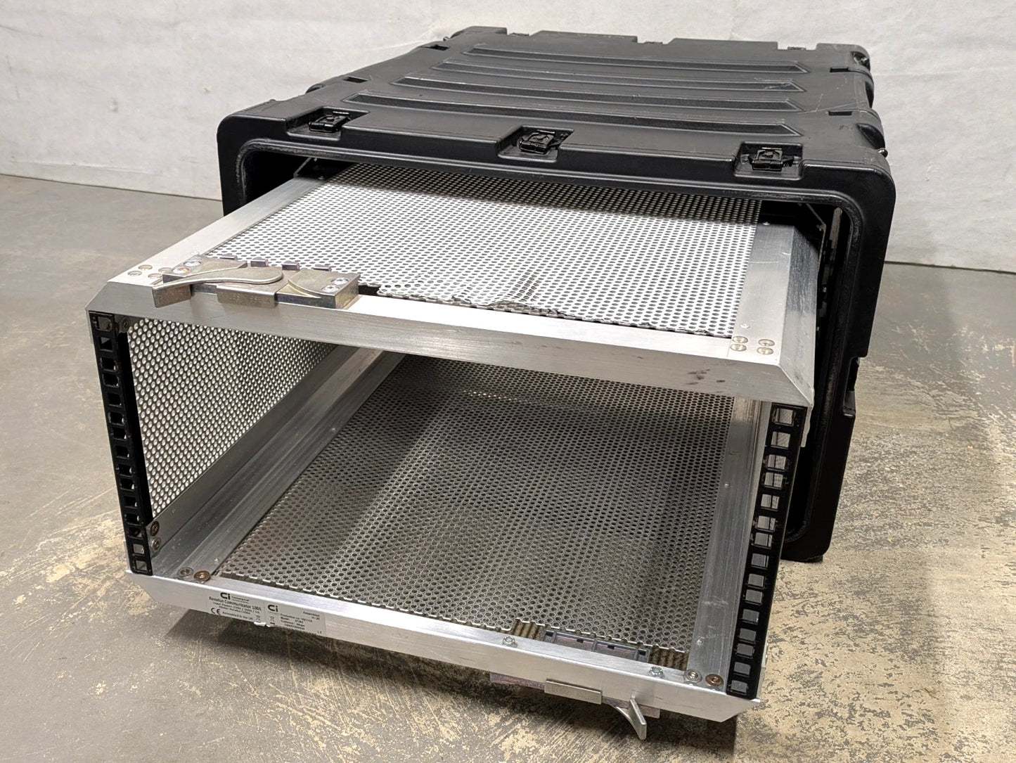 SKB 19" 5U Wheeled Double End Rack Mount Case Box