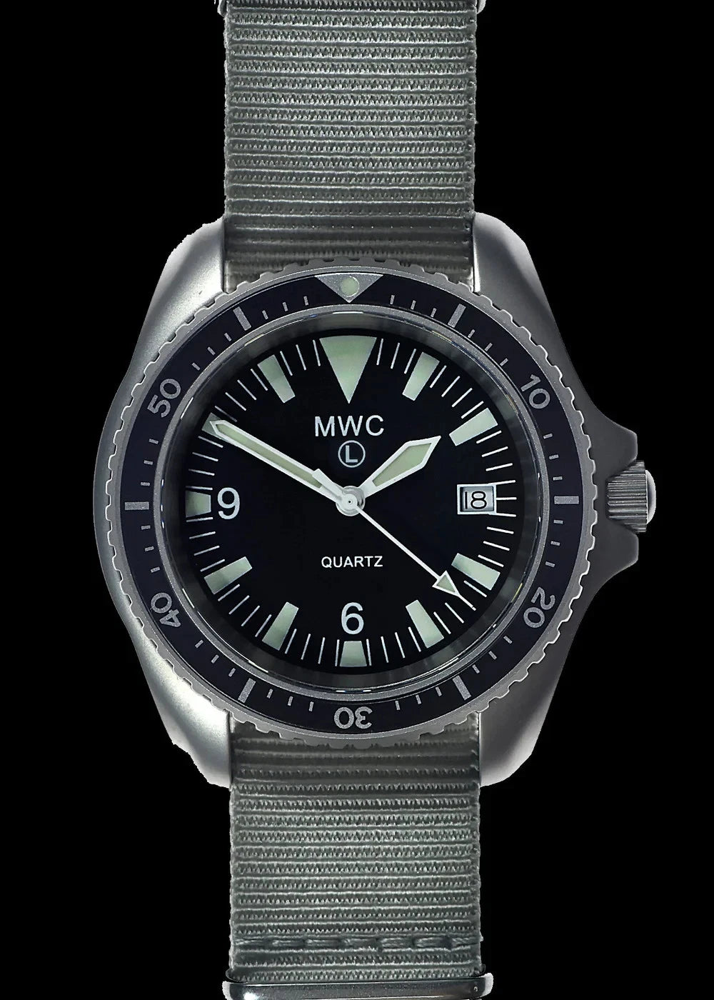 MWC 300M Quartz Military Stainless Steel Divers Watch NSN 6645-99-157-3496