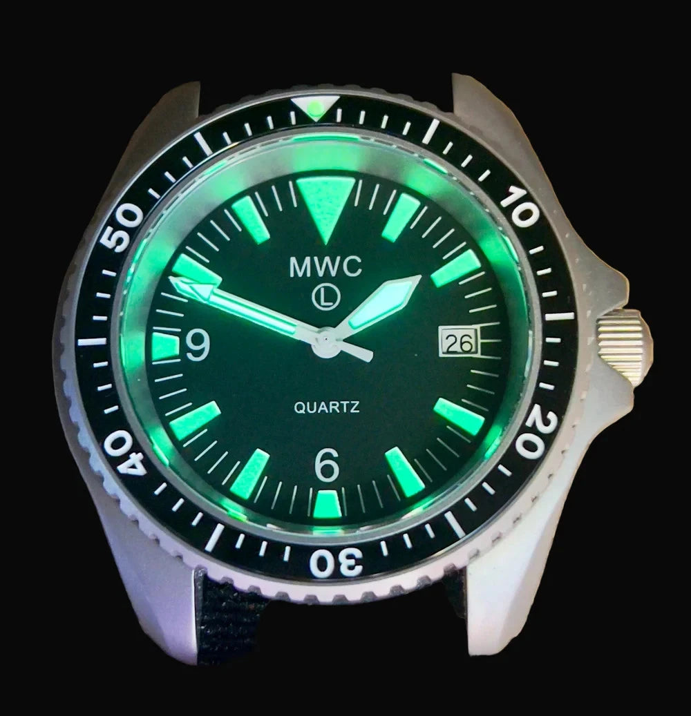 MWC 300M Quartz Military Stainless Steel Divers Watch NSN 6645-99-157-3496
