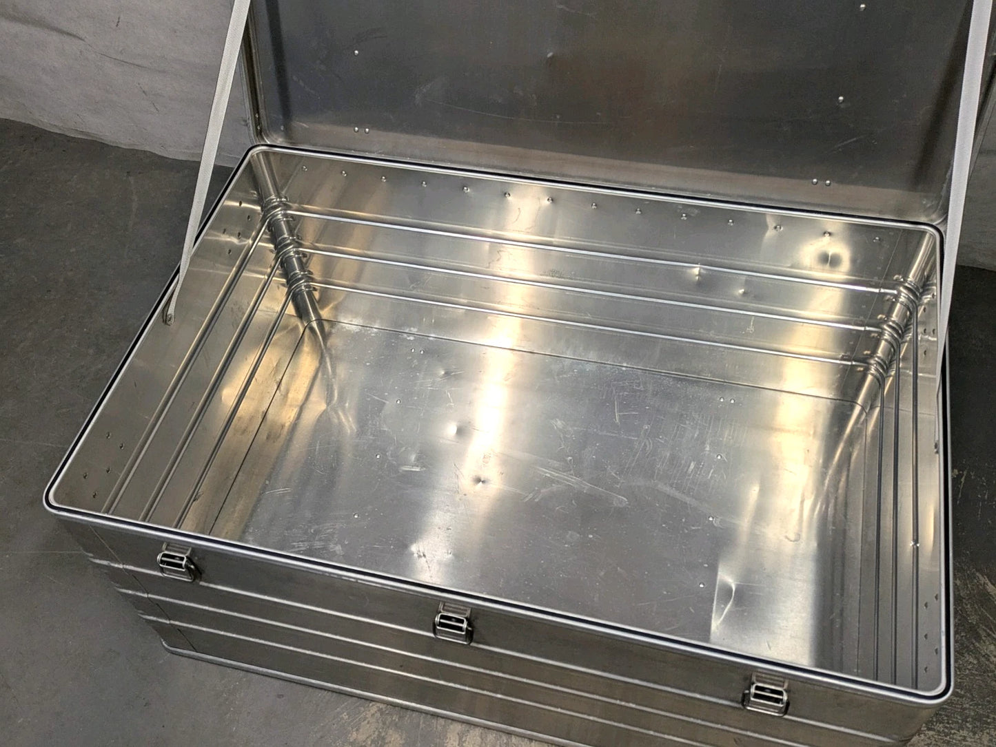 Zarges XXL Aluminium Lockable Transport Equipment Flight Storage Case Box