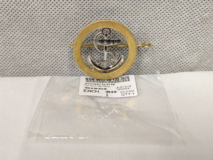 Royal Navy RN Junior Ratings Cap Badge